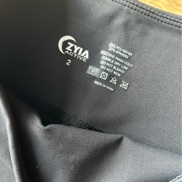 Zyia size 2 - Picture 2 of 2